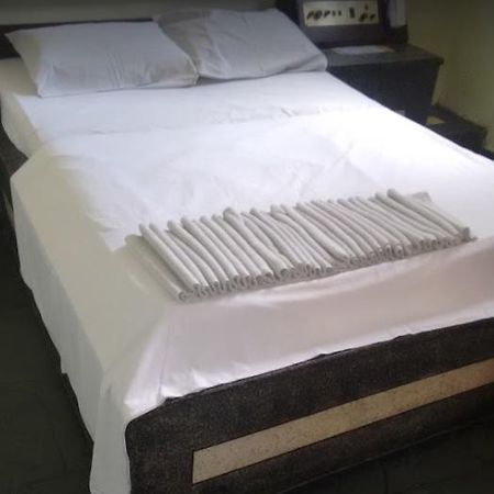 Classic Hotel Perus Luaran gambar